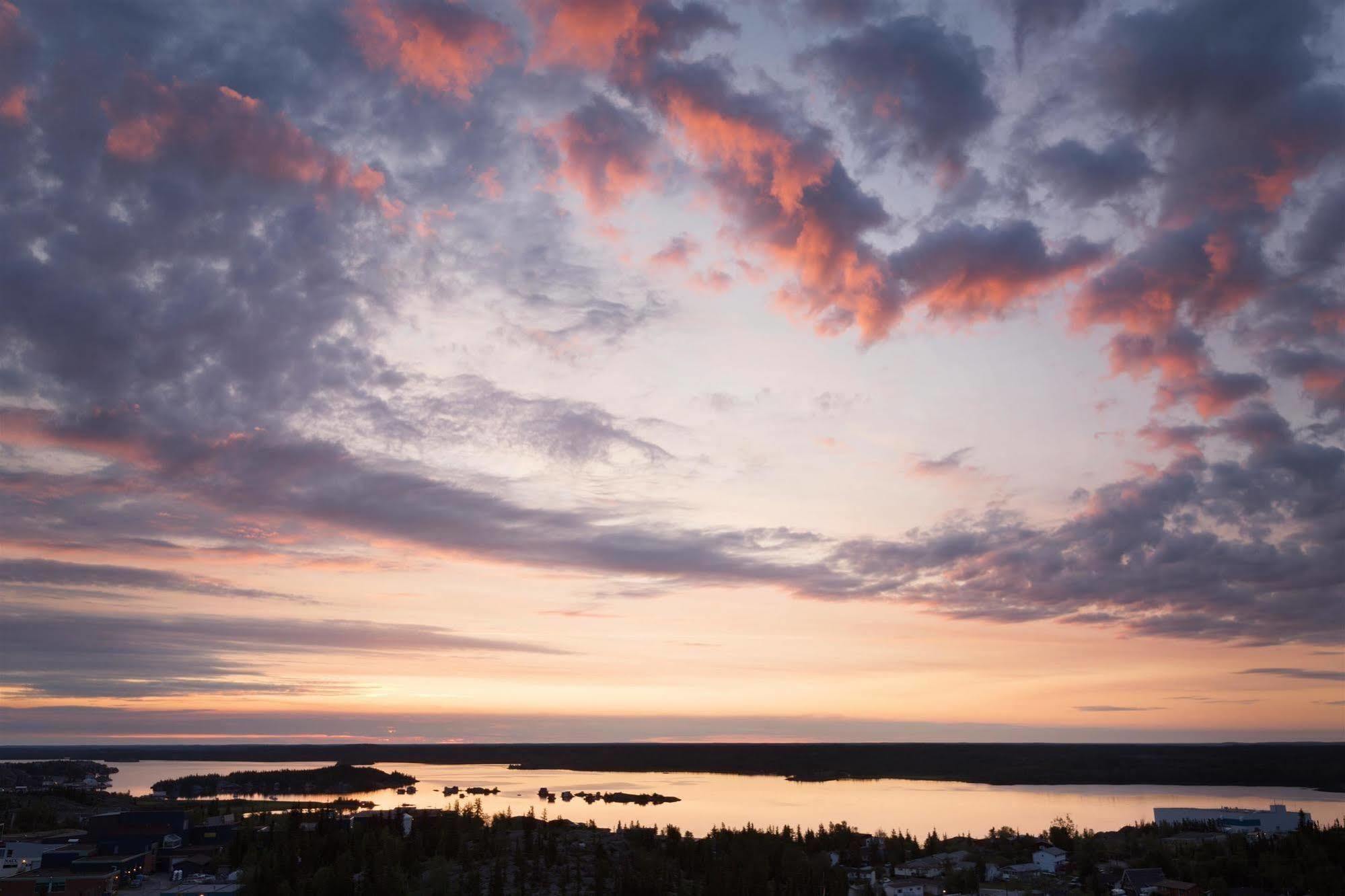 Coast Fraser Tower Yellowknife Eksteriør billede